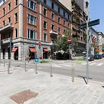 Casa Vittoria - ISOLA District